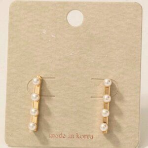 ANI GOLD PEARL BAR EARRINGS